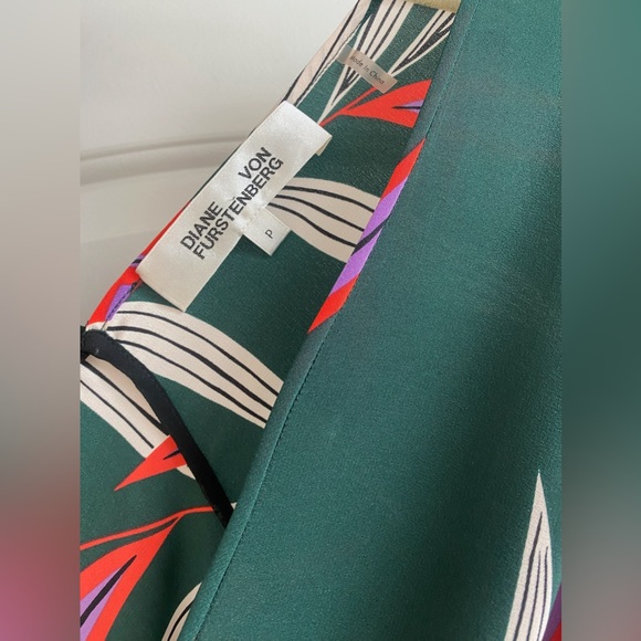 DVF Silk Wrap Dress - Picture 4 of 8